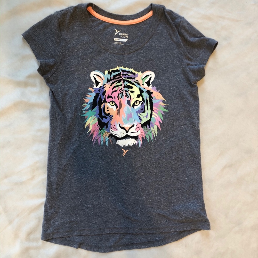 3/$13🌵Lion shirt